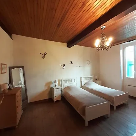 Maison au village du livre Montolieu Extérieur photo